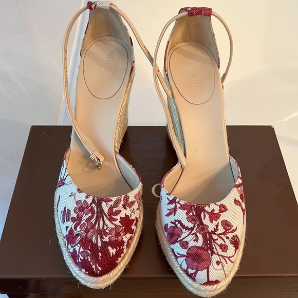Gucci flora wedges size 39 - Picture 1 of 9